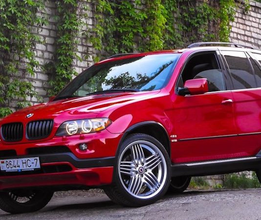 Почему ломается пневмоподвеска BMW