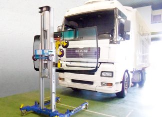 Грузовик в Москве: выбираем стёкла